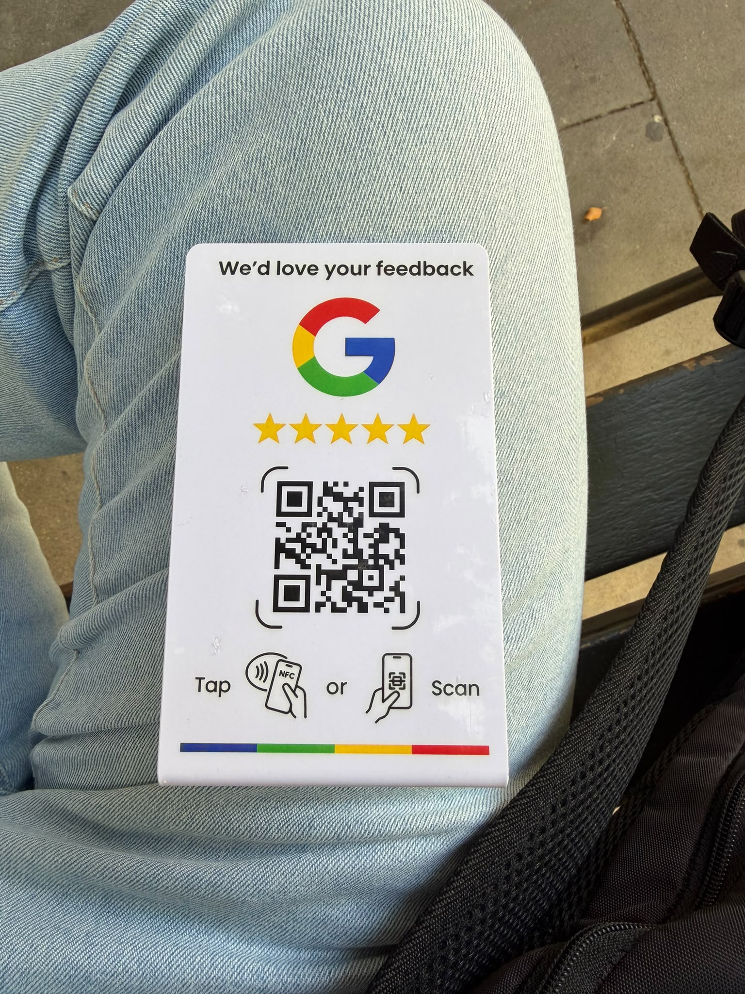 Tarjeta NFC + QR — soporte de mesa para reseñas de Google